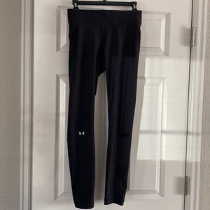 Womens Under Armour full length leggings. Excellent condition